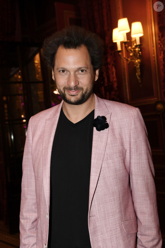 Le magicien Eric Antoine lors du gala de l'association "Les bonnes fées" à l'InterContinental Paris le 14 juin 2022. © Rachid Bellak / Bestimage 