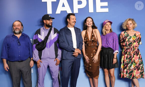 Patrick d'Assumçao, Hakim Jemili, Laurent Lafitte, Joséphine Japy, Camille Chamoux et Ophélia Kolb - Avant-première Netflix de la série "Tapie" à l'UGC Normandie Paris le 11 septembre 2023. © Coadic Guirec/Bestimage