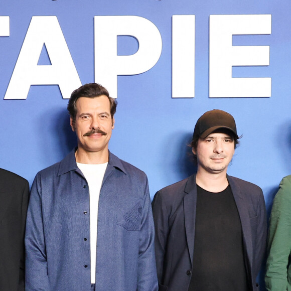 Bruno Nahon, Tristan Séguéla, Laurent Lafitte, Olivier Demangel, Guest et Joséphine Japy - Avant-première Netflix de la série "Tapie" à l'UGC Normandie Paris le 11 septembre 2023. © Coadic Guirec/Bestimage