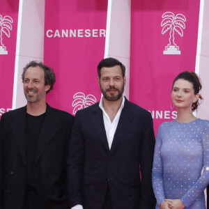 Tristan Seguela, Olivier Demangel, Laurent Lafitte, Josephine Japy, Hakim Jemily,, Camille Chamoux pour "Tapie" - Photocall (tapis rose) du festival Canneseries saison 6 au palais des festivals à Cannes le 16 avril 2023. © Denis Guignebourg / Bestimage 