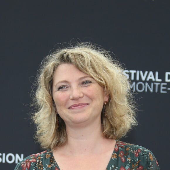 Cécile Bois lors du photocall de "Candice Renoir" lors du 57ème Festival de la télévision de Monté-Carlo le 17 juin 2017. © Denis Guignebourg / Bestimage