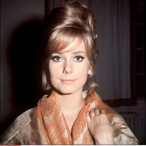 En Allemagne. Catherine Deneuve.