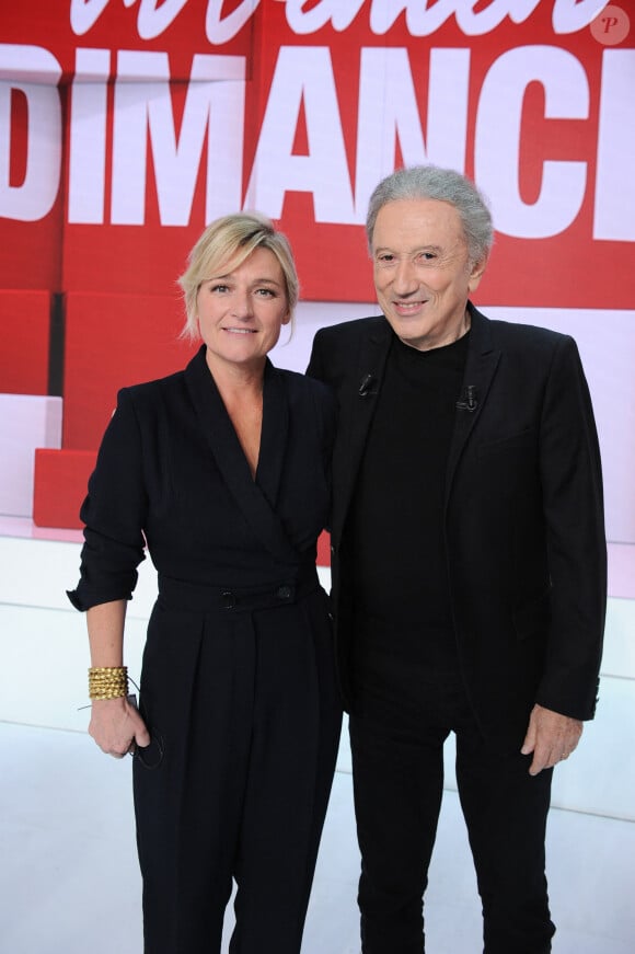 Exclusif - Anne-Elisabeth Lemoine et Michel Drucker - Enregistrement de l'émission "Vivement Dimanche", présentée par M.Drucker et diffusée le 19 novembre sur France 3, au Studio Gabriel à Paris © Guillaume Gaffiot / Bestimage