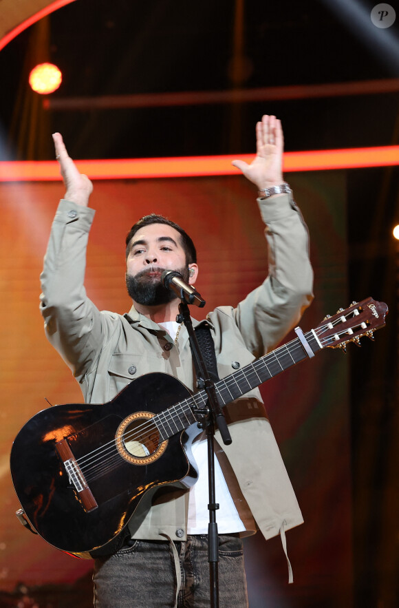 Kendji Girac - Les personnalités se mobilisent lors de la 37ème édition du Téléthon sur le plateau de France 2, avec pour parrain Vianney. Cette année, 80,6 millions de dons ont été promis. Le 9 décembre 2023. © Coadic Guirec / Bestimage