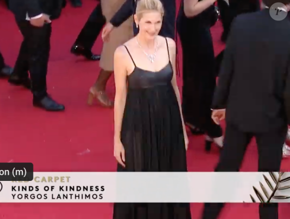 Kelly Rutherford était aussi très sobre avec une robe noire.
Kelly Rutherford Montée des marches du film " Kinds of Kindness " lors du 77ème Festival International du Film de Cannes, au Palais des Festivals à Cannes. Le 17 mai 2024
