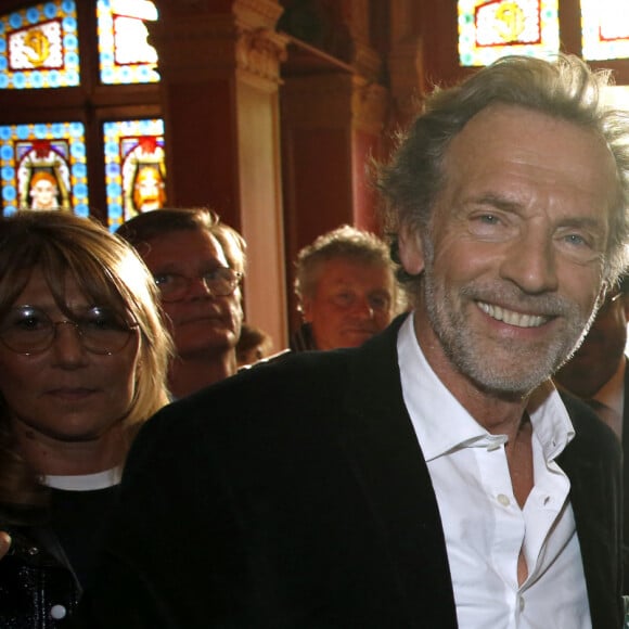 Stéphane Freiss et Dominique Besnehard - Stéphane Freiss est élevé au grade d'Officier de l'ordre des Arts et des Lettres au théâtre Antoine à Paris, France, le 13 Mai 2024. © Bertrand Rindoff / Bestimage