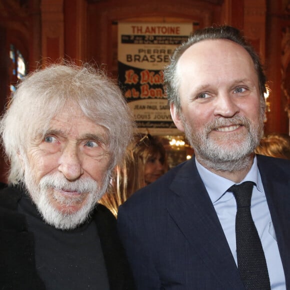 Pierre Richard et Jean-Marc Dumontet - Stéphane Freiss est élevé au grade d'Officier de l'ordre des Arts et des Lettres au théâtre Antoine à Paris, France, le 13 Mai 2024. © Bertrand Rindoff / Bestimage