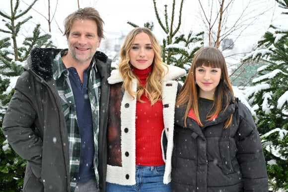 Thomas Jouannet, Chloé Jouannet et Mado Jouannet assistant à un photocall pour le film "Allez Ma Fille" lors du 27e Festival du film de l'Alpe d'Huez à l'Alpe d'Huez, le 18 janvier 2024. Julien Reynaud/APS-Medias/ABACAPRESS.COM