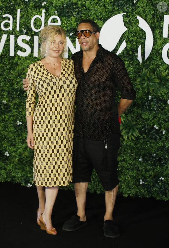 Stéphanie Murat et JoeyStarr (Joey Starr) au photocall de la série "Le colosse aux pieds d'argile" lors du 62ème Festival de Télévision de Monte-Carlo, à Monaco, le 19 juin 2023. © Denis Guignebourg/BestImage