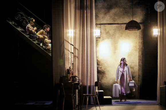 "Un tramway nommé désir" de Tennessee Williams, mise en scène par Pauline Susini, au théâtre des Bouffes parisiens. © Christophe Raynaud de Lage