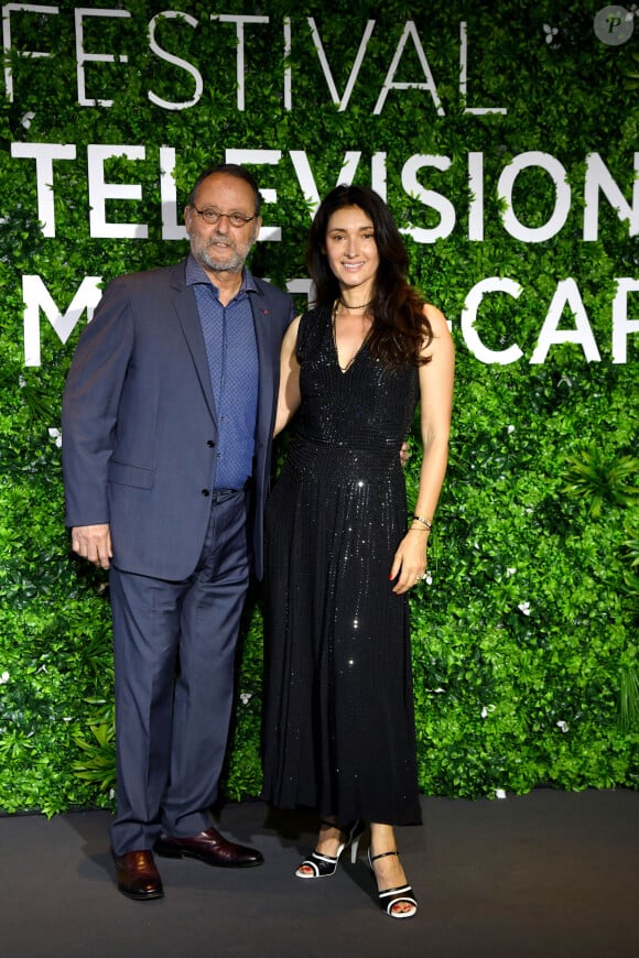 Jean Reno et sa femme Zofia au 61eme Festival de Télévision de Monte Carlo au Grimaldi Forum, le 18 juin 2022. © Bruno Bebert / Bestimage