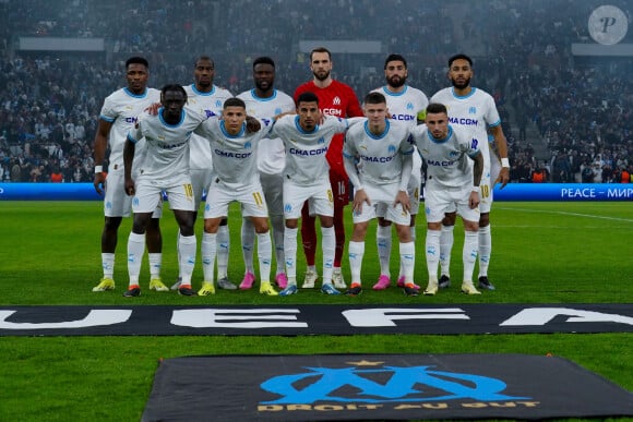 Alors qu'ils rentraient d'un match en voiture en pleine nuit, plusieurs joueurs ont eu une très mauvaise surprise
 
Abdoul Bamo Meite (Olympique de Marseille) - Amine Harit (Olympique de Marseille) - Azzedine Ounahi (Olympique de Marseille) - Quentin Merlin (Olympique de Marseille) - Jonathan Clauss (Olympique de Marseille) - Faris Pemi Moumbagna (Olympique de Marseille) - Geoffrey Kondogbia (Olympique de Marseille) - Chancel Mbemba (Olympique de Marseille) - Pau Lopez (Olympique de Marseille) - Samuel Gigot (Olympique de Marseille) - Pierre Emerick Aubameyang (Olympique de Marseille) - Olympique de Marseille Vs Chakhtar Donetsk (3-1) - 16ème de finale retour d'Europa League au stade Vélodrome à Marseille le 22 février 2024. © Norbert Scanella / Panoramic / Bestimage