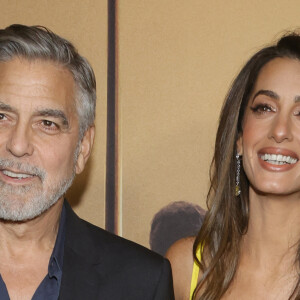 George Clooney et Amal Clooney - Première du film "The Boys in The Boat" à Los Angeles, le 11 décembre 2023. 