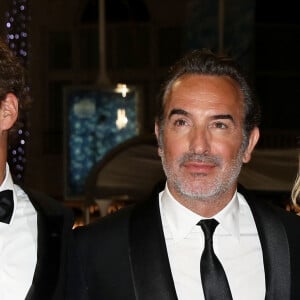 Anaïs Demoustier, Cédric Jimenez, Jean Dujardin - Montée des marches du film "Novembre" lors du 75ème Festival International du Film de Cannes, le 22 mai 2022. © Dominique Jacovides / Bestimage 