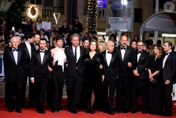 Jerome Seydoux, Anthony Vaccarello, Celeste Dalla Porta, Paolo Sorrentino, Stefania Sandrelli, Lorenzo Mieli, Andrea Scrosati, Massimiliano Orfei - Montée des marches du film « Parthenope » lors du 77ème Festival International du Film de Cannes, au Palais des Festivals à Cannes. Le 21 mai 2024 © Jacovides-Moreau / Bestimage