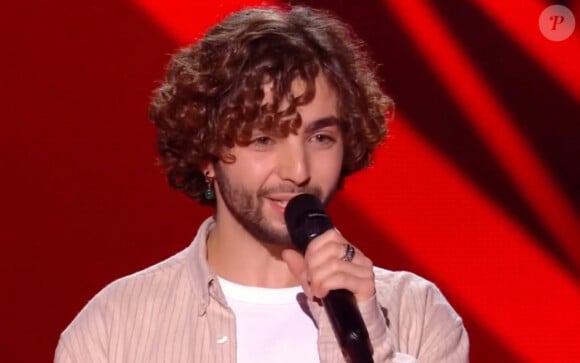 "Benjamin a laissé derrière lui des messages précieux que nous tacherons de découvrir et comprendre" a-t-elle terminé.
Benjamin Szwarc sur le plateau de "The Voice"