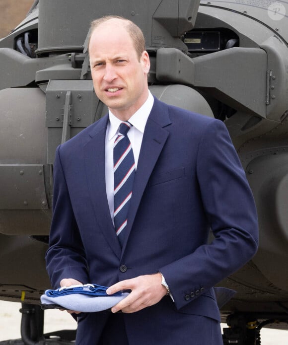 Le roi d'Angleterre remet officiellement le rôle de colonel en chef de l'Army Air Corps au prince William, prince de Galles à la base militaire Army Aviation Center de Middle Wallop, Hampshire, Royaume Uni, le 13 mai 2024. © GoffPhotos/Bestimage 