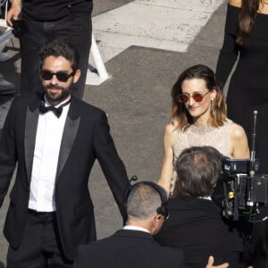 Benjamin Mahon de Monaghan et sa compagne Camille Cottin - Montée des marches du film « L’amour ouf » lors du 77ème Festival International du Film de Cannes, au Palais des Festivals à Cannes. Le 23 mai 2024 © Olivier Borde / Pool / Bestimage  Red carpet of the movie « Beating Hearts» during the 77th Cannes International Film Festival at the Palais des Festivals in Cannes, France. On may 23th 2024 