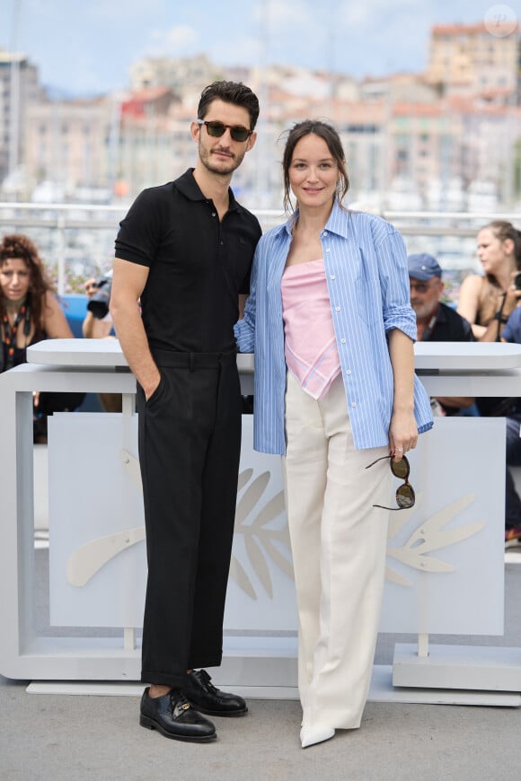 Pierre Niney, Anaïs Demoustier (enceinte) - Photocall du film "Le comte de Monte Cristo" (Hors Compétition) lors du 77ème Festival International du Film de Cannes (14 - 25 mai 2024), le 23 mai 2024. © Moreau / Jacovides / Bestimage 