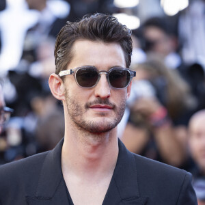 L'acteur a eu du mal à se remettre sur pied. 
Pierre Niney - Montée des marches du film " Le comte de Monte-Cristo " lors du 77ème Festival International du Film de Cannes, au Palais des Festivals à Cannes. Le 22 mai 2024 © Olivier Borde / Bestimage 