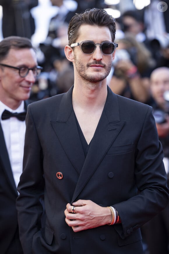 L'acteur a eu du mal à se remettre sur pied. 
Pierre Niney - Montée des marches du film " Le comte de Monte-Cristo " lors du 77ème Festival International du Film de Cannes, au Palais des Festivals à Cannes. Le 22 mai 2024 © Olivier Borde / Bestimage 