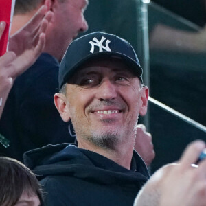 Gad Elmaleh et son fils Raphaël Elmaleh dans les tribunes lors du match de basketball d'Euroleague opposant l'AS Monaco au Real Madrid (98-74) à Monaco, le 19 janvier 2024. © Norbert Scanella/Panoramic/Bestimage 