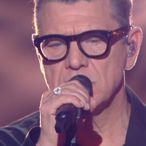 De nombreux internautes ont pointé du doigt le chewing-gum que Marc Lavoine avait gardé en bouche pendant sa prestation.
Finale de la saison 13 "The Voice" sur TF1 le 25 mai 2024.