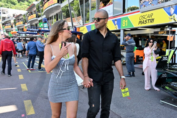 Tony Parker s'était au préalable baladé avec Agathe Teyssier durant la journée des qualifications du 81ème Grand Prix de Formule 1 de Monaco. 
Tony Parker et sa compagne Agathe Teyssier durant la journée des qualifications du 81ème Grand Prix de Formule 1 de Monaco, le 25 mai 2024. © Bruno Bebert/Bestimage