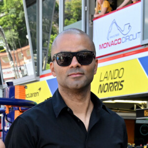 Le couple est d'ailleurs apparu tout sourire face aux photographes. 
Tony Parker et sa compagne Agathe Teyssier durant la journée des qualifications du 81ème Grand Prix de Formule 1 de Monaco, le 25 mai 2024. © Bruno Bebert/Bestimage