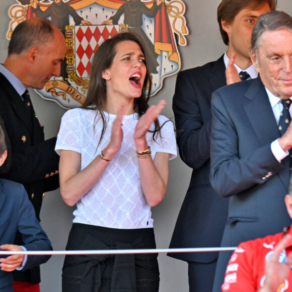 Charlotte Casiraghi et Raphaël Elmaleh, la princesse Alexandra de Hanovre, Ben-Sylvester Strautmann - Le prince Albert II de Monaco et la princesse Charlène de Monaco ne cachent pas leurs joies et leurs émotions en remettant à Charles Leclerc le trophée du vainqueur du Grand Prix de Formule 1 (F1) de Monaco. Monaco, le 26 mai 2024. © Bruno Bebert/Bestimage