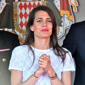 Charlotte Casiraghi est l'heureuse maman de Raphaël Elmaleh, fruit de ses amours avec Gad Elmaleh. 
Charlotte Casiraghi et Raphaël Elmaleh - Le prince Albert II de Monaco et la princesse Charlène de Monaco ne cachent pas leurs joies et leurs émotions en remettant à Charles Leclerc le trophée du vainqueur du Grand Prix de Formule 1 (F1) de Monaco. Monaco. © Bruno Bebert/Bestimage