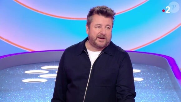 Bruno Guillon aurait donc été pressenti pour succéder à Jarry dans "Tout le monde veut prendre sa place"
Bruno Guillon sur le plateau de "Chacun son tour"