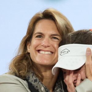 Amélie Mauresmo et Alizé Cornet - La joueuse de tennis française Alizé Cornet annonce la fin de sa carrière après avoir été battue au premier tour des Internationaux de France de tennis de Roland Garros 2024 à Paris, France, le 28 mai 2024. © Jacovides-Moreau/Bestimage