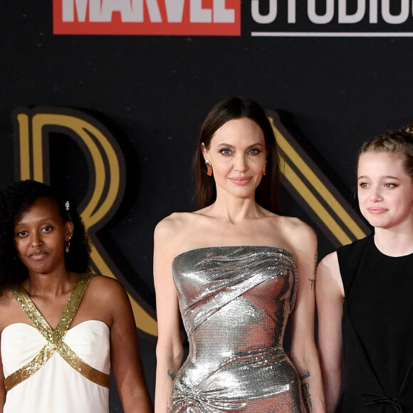 Zahara Jolie-Pitt, Angelina Jolie et Shiloh Jolie Pitt marchant sur le tapis rouge pour le film Eternals pendant le 16ème Festival du Film de Rome le 24 octobre 2021 à Rome, Italie. Photo par Maurizio d'Avanzo/IPA/ABACAPRESS.COM