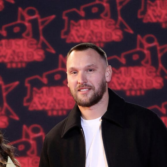 Aujourd'hui, ils en donnent la preuve.
Inès Reg et son ex-compagnon Kévin Debonne lors de la 23ème édition des NRJ Music Awards 2021 au Palais des Festivals de Cannes, le 20 novembre 2021. © Dominique Jacovides/Bestimage