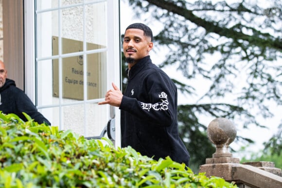 William Saliba - Arrivée des joueurs de l’Equipe de France de football à Clairefontaine, le 29 mai 2024. © Baptiste Autissier / Panoramic / Bestimage