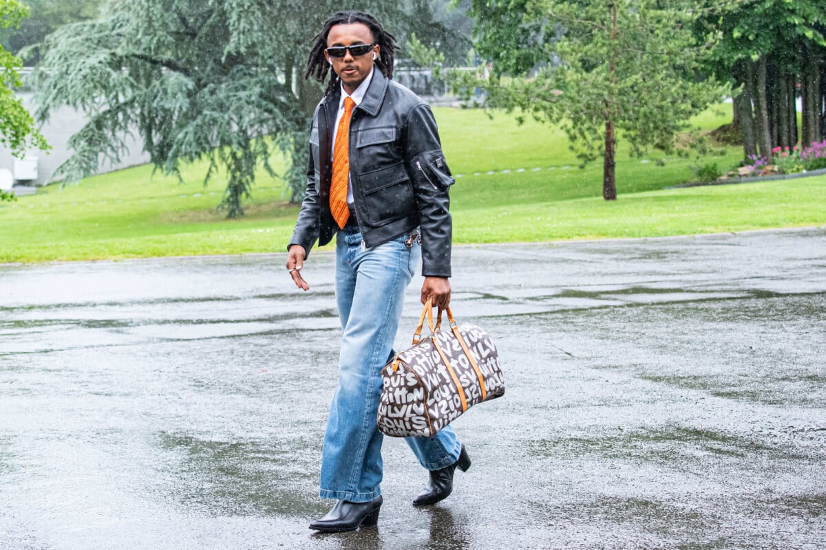 Photo : Jules Koundé portait notamment une paire de bottes à talons ...