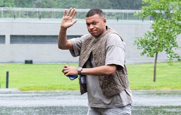 Kylian Mbappé - Arrivée des joueurs de l'Equipe de France de football à Clairefontaine, le 29 mai 2024. © Baptiste Autissier / Panoramic / Bestimage