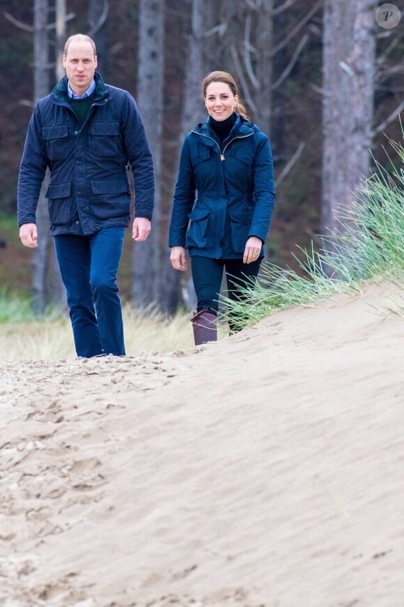 Un témoin oculaire qui se trouvait dans le magasin à ce moment-là a déclaré que "c'était agréable de voir le couple faire ses courses avec le prince et la princesse"
Archives : Kate Middleton et le prince William