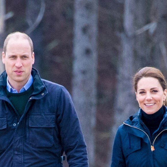 Un témoin oculaire qui se trouvait dans le magasin à ce moment-là a déclaré que "c'était agréable de voir le couple faire ses courses avec le prince et la princesse"
Archives : Kate Middleton et le prince William