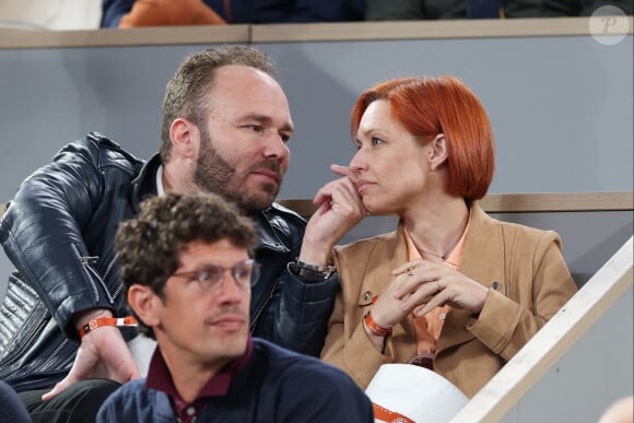 Vincent Bidal, Natasha St-Pier dans les tribunes des Internationaux de France 2024 à Roland Garros le 28 mai 2024 à Paris, France. Photo par Nasser Berzane/ABACAPRESS.COM