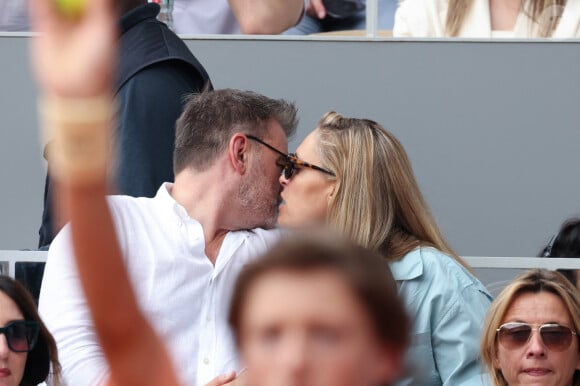 Lilou Fogli, Clovis Cornillac dans les tribunes lors des Internationaux de France Roland Garros 2023 le 11 juin 2023 à Paris, France. Photo par Nasser Berzane/ABACAPRESS.COM