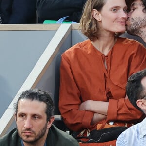 Constance Jablonski et Matthias Dandois dans les tribunes lors des Internationaux de France Roland Garros 2023 le 31 mai 2023 à Paris, France. Photo par Nasser Berzane/ABACAPRESS.COM