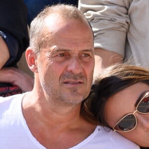 Delphine Wespiser et Roger Erhart dans les tribunes lors des Internationaux de France de tennis à Roland Garros le 31 mai 2022 à Paris, France. Photo par Laurent Zabulon/ABACAPRESS.COM