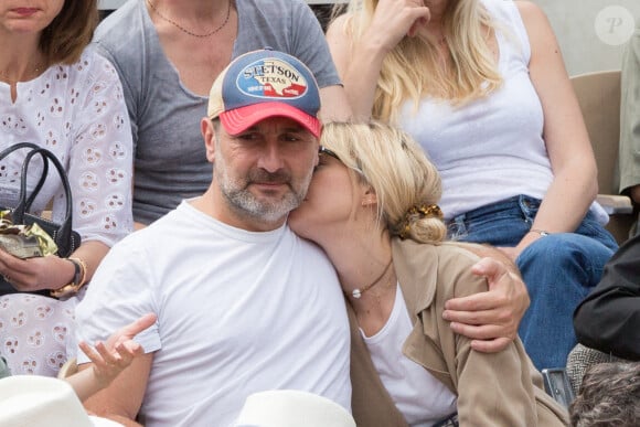 Gilles Lellouche et Alizee Guinochet dans les tribunes lors des Internationaux de France de tennis à Roland-Garros le 09 juin 2019 à Paris, France. Photo par Nasser Berzane/ABACAPRESS.COM