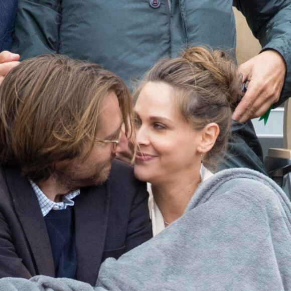 Ophelie Meunier enceinte et Mathieu Vergne en tribune lors des Internationaux de France de tennis à l'arène Roland-Garros le 07 juin 2019 à Paris, France. Photo by Nasser Berzane/ABACAPRESS.COM