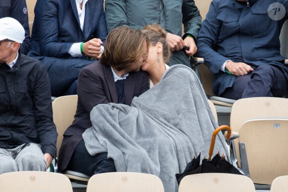 Ophelie Meunier enceinte et Mathieu Vergne en tribune lors des Internationaux de France de tennis à l'arène Roland-Garros le 07 juin 2019 à Paris, France. Photo by Nasser Berzane/ABACAPRESS.COM