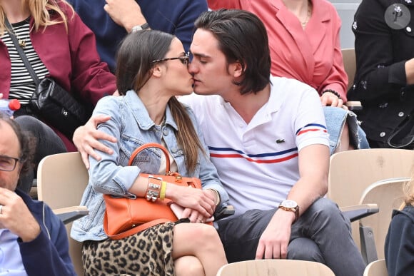 Alain-Fabien Delon et Capucine Anav assistent aux Internationaux de France de tennis 2019 - cinquième jour à Roland Garros, le 30 mai 2019 à Paris, en France. Photo par Laurent Zabulon/ABACAPRESS.COM