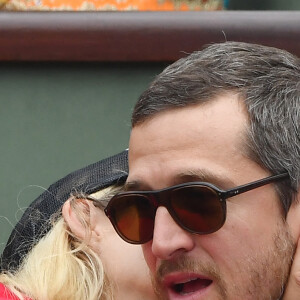 Marion Cotillard et Guillaume Canet assistent à la finale hommes de l'édition 2018 de Roland Garros - Day Fithteen à Roland Garros, le 10 juin 2018 à Paris, France. Photo par Laurent Zabulon/ABACAPRESS.COM