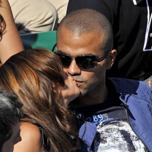 Eva Longoria Parker et Tony Parker assistent au tournoi de tennis de Roland Garros à Paris, France, le 29 mai 2009. Eva et Tony regardent Rafael Nadal contre l'Australien Lleyton Hewitt. Photo par Christophe Guibbaud/ABACAPRESS.COM